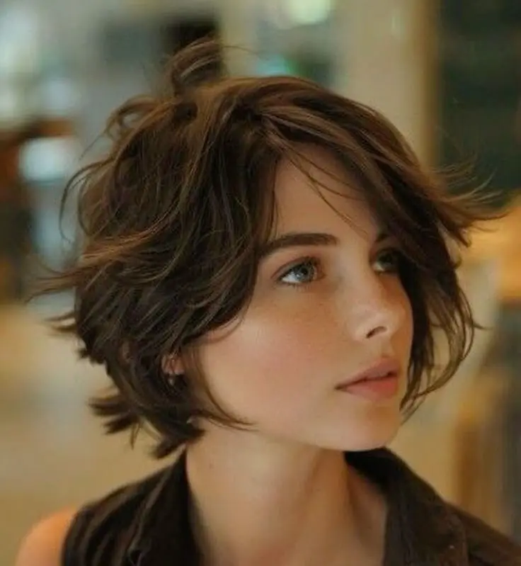 What Are the Best Low-Maintenance Haircuts for Busy People? 35 Stylish, Simple Styles 5 Bixie
