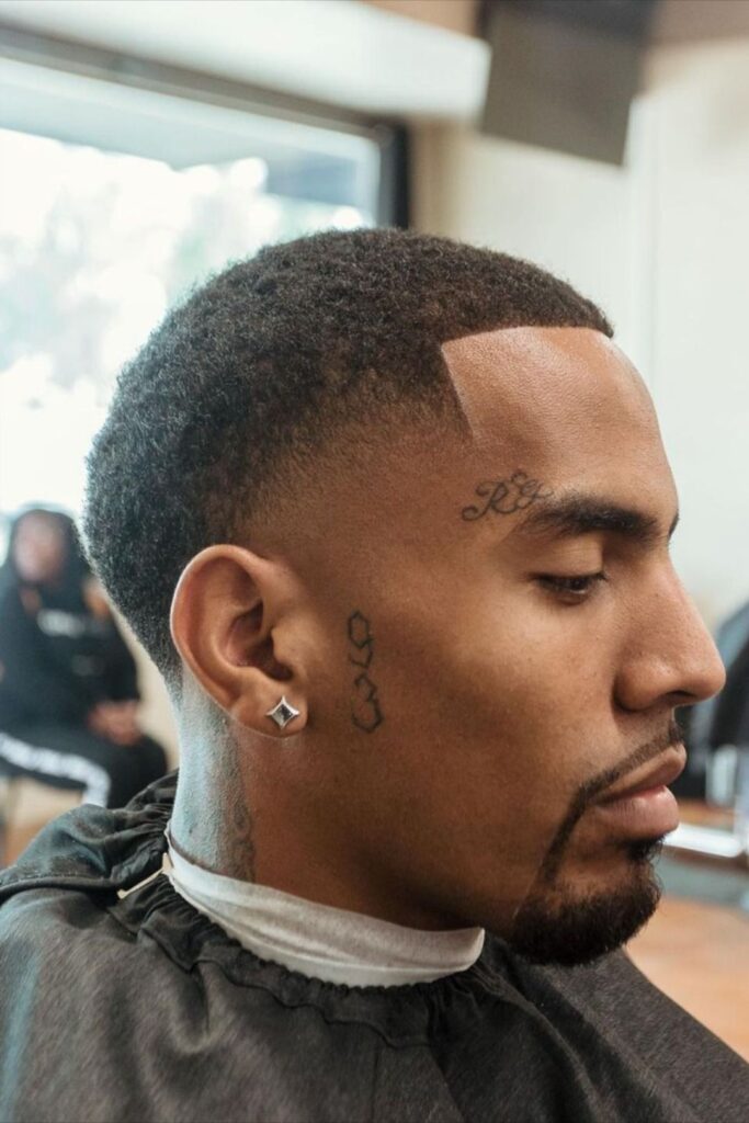 Caesar Haircut: The Timeless Men’s Hairstyle Reinvented for 2025 29 Dark Caesar Fade Haircut