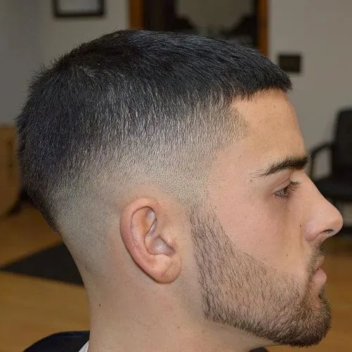 Caesar Haircut: The Timeless Men’s Hairstyle Reinvented for 2025 13 Low Caesar Haircut