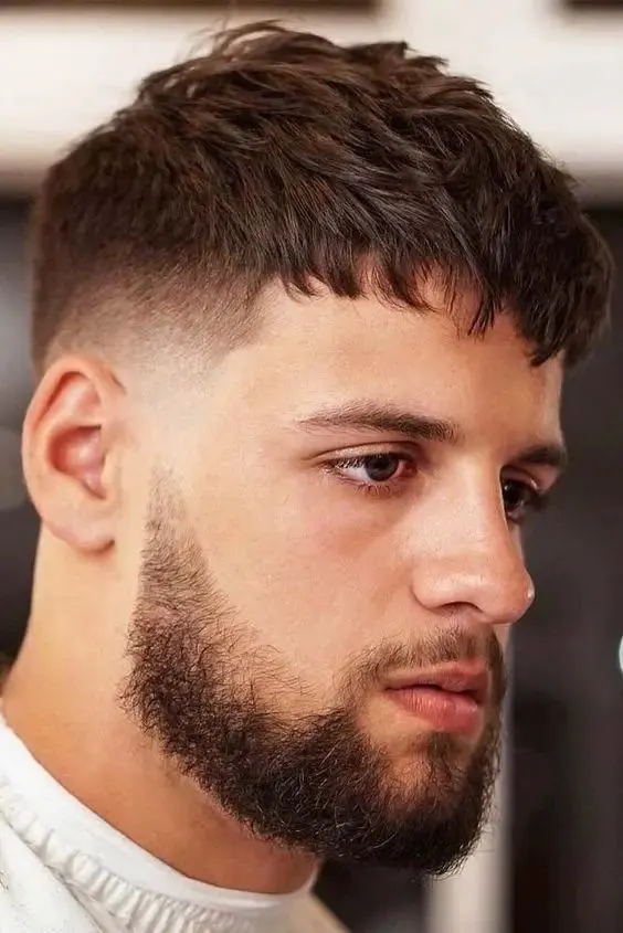 Caesar Haircut: The Timeless Men’s Hairstyle Reinvented for 2025 6 Modern Caesar Haircut