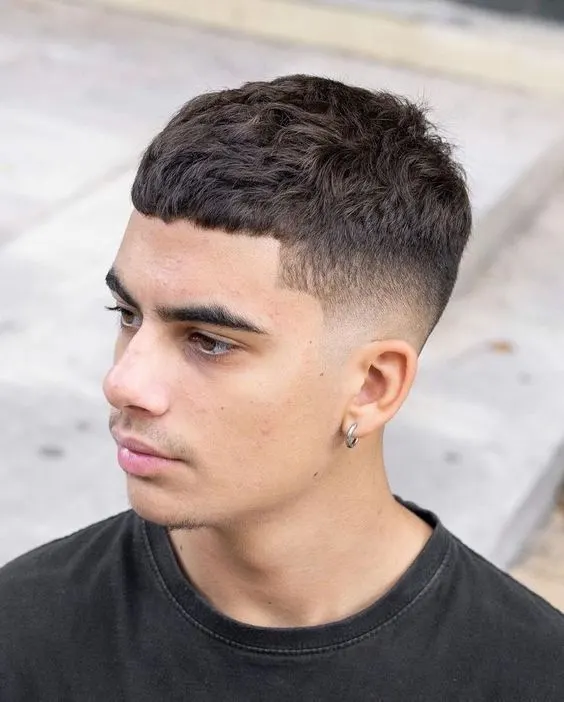 Buzz Cut – The Ultimate Guide to the Classic Low-Maintenance Haircut 12 Low Fade Buzz Cut
