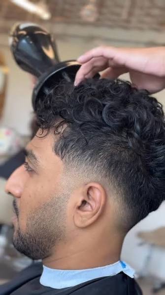 Curly Hairstyles for Men 21 Curly Quiff