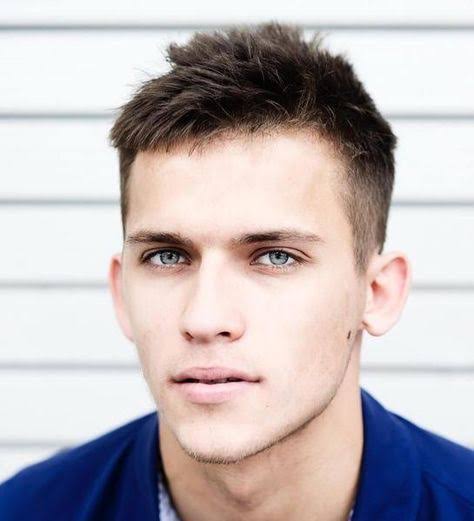 Curly Hairstyles for Men 9 Heart or Diamond Face