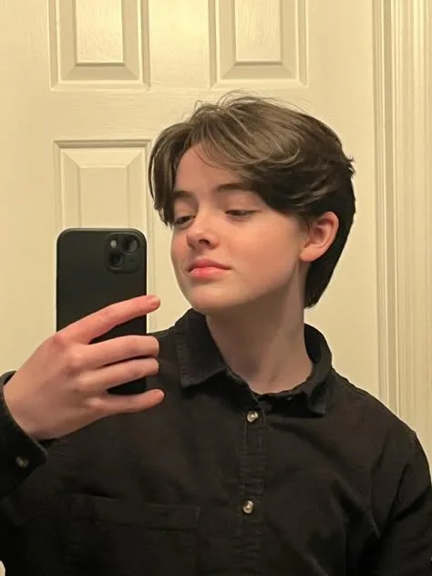 Curtain Bangs with Taper